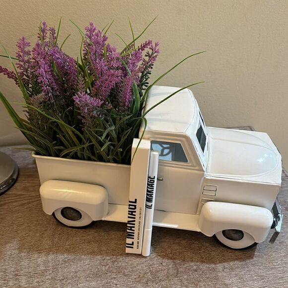 IL Makiage Black Card Liquid Eyeliner Ultra-Black Waterproof Liner- NIB - Picture 2 of 4